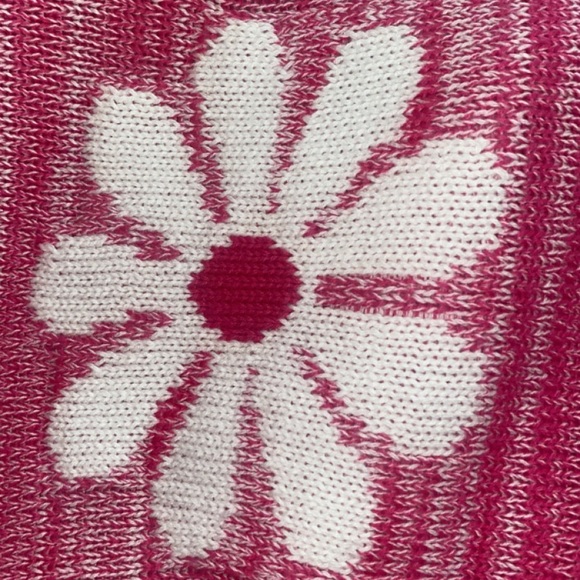 Altar’d State Daisy Top - Picture 2 of 3